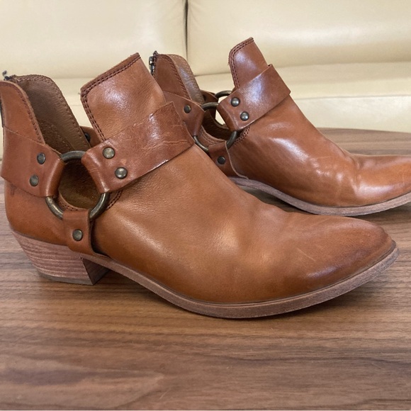 Frye Women's Ray Harness Back Zip Booties - 9 - Picture 1 of 4